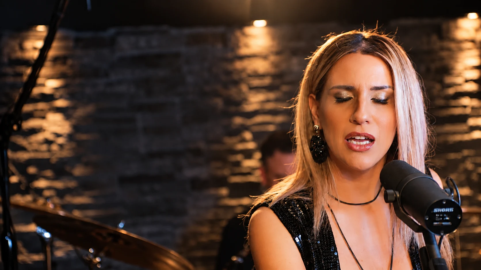 Η Konstantina Loulaki στο Medley